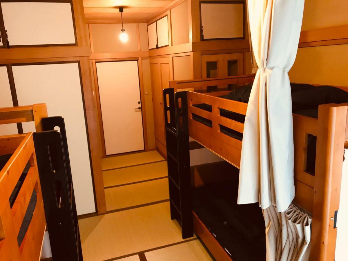 Ropeway St. Guesthouse Matsuyama  Ngoại thất bức ảnh