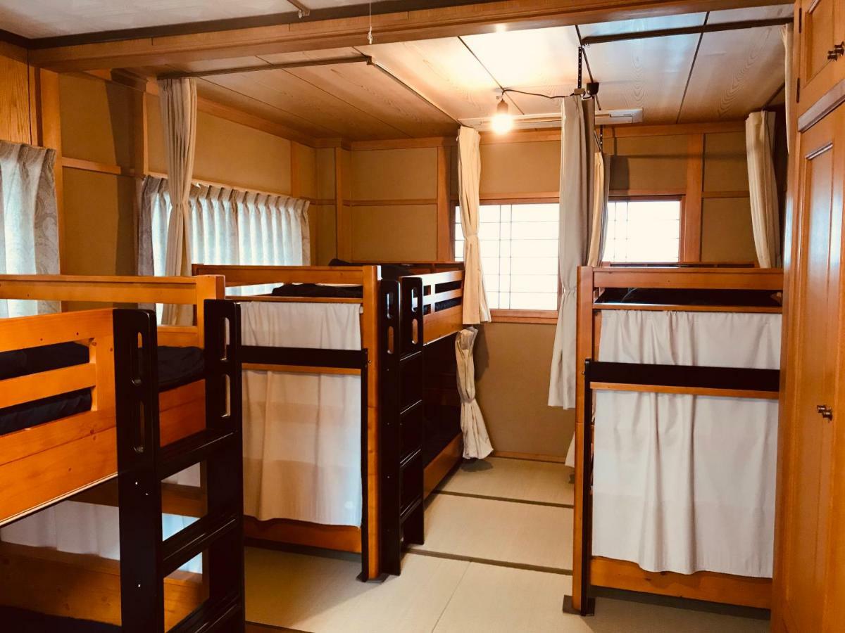 Ropeway St. Guesthouse Matsuyama  Ngoại thất bức ảnh