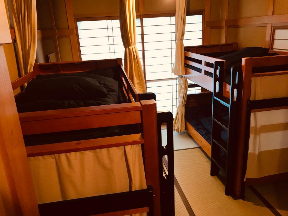 Ropeway St. Guesthouse Matsuyama  Ngoại thất bức ảnh